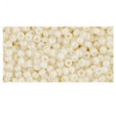 10g TOHO size 11 Opaque Lustred Navajo White  TR-11-122